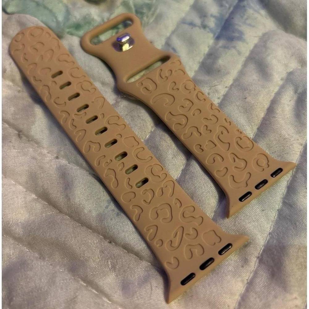 NEW Beige Embossed Cheetah Print Silicone Band-Apple Watch 38mm/40mm/41mm